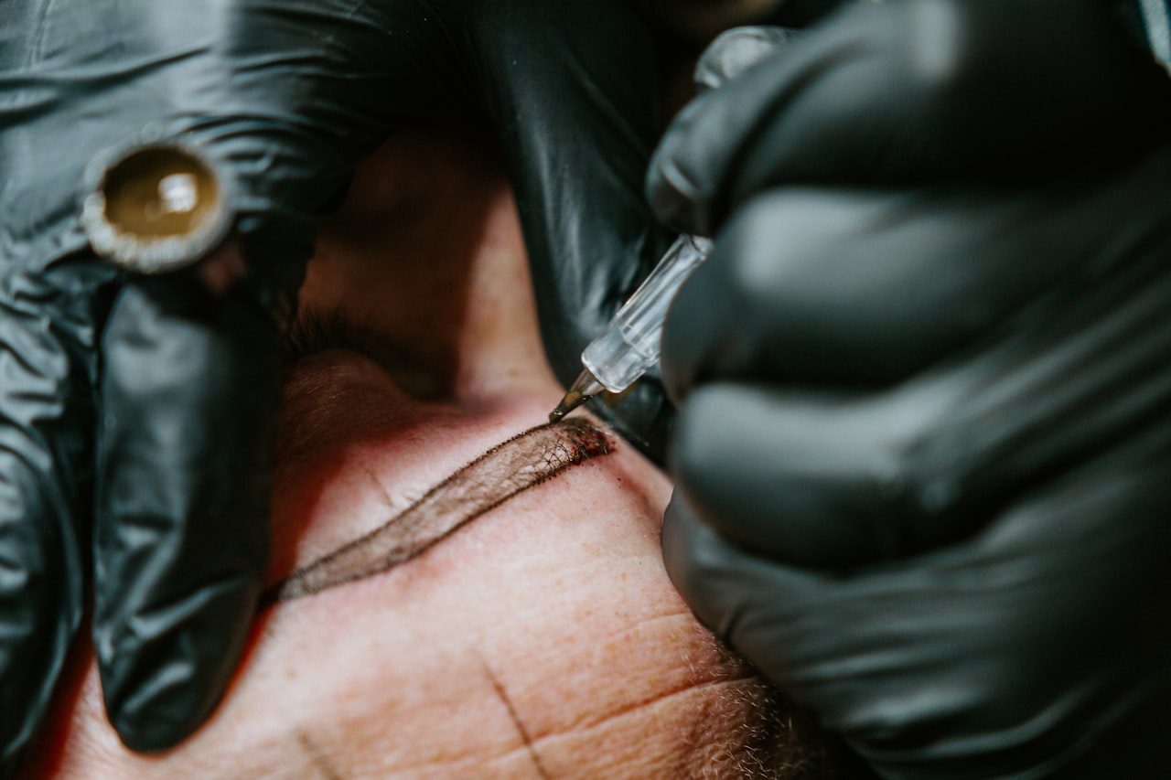 Brow Lamination vs. Microblading